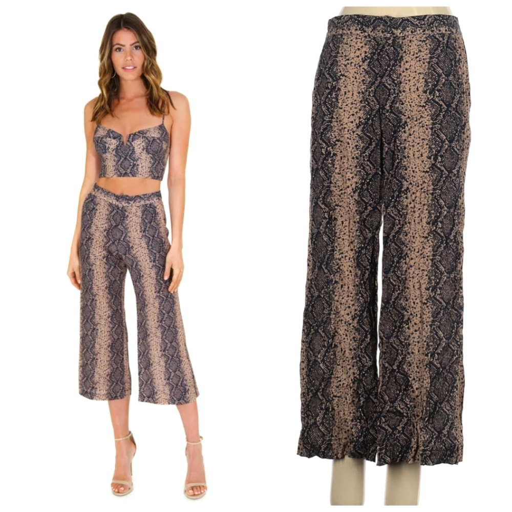 Snake Boa Cropped Flowy Pants XS